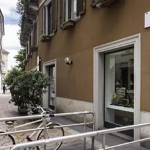 Osti 3 Beautifully Furnished Appartamento Milano